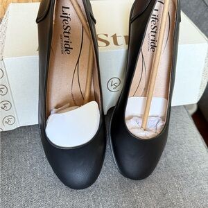 Life Stride Women's Black Pumps